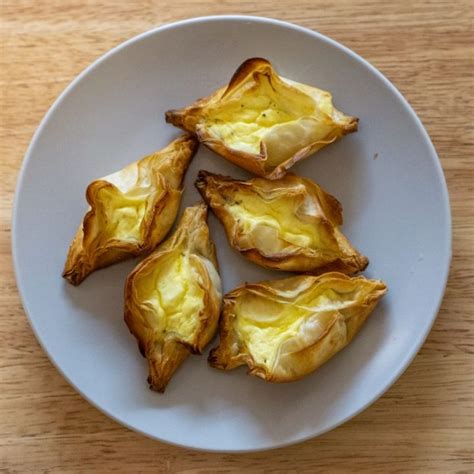 pastizzi no frills